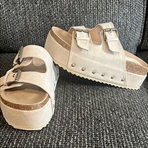 Stylish Cream Platform Sandals